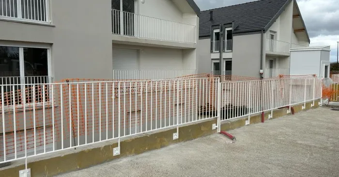 Installation de clôture en fer forgé à Senlis